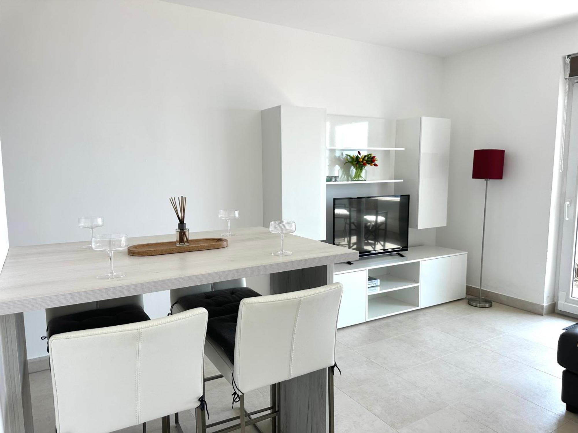 The View Apartment With Pool - Crikvenica Kültér fotó